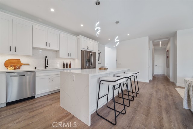 Detail Gallery Image 10 of 20 For 7717 Jamieson Ave, Reseda,  CA 91335 - 3 Beds | 3 Baths