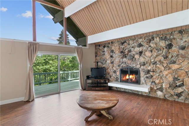 Detail Gallery Image 7 of 35 For 263 Golf Course Road, Lake Arrowhead,  CA 92352 - 4 Beds | 2 Baths