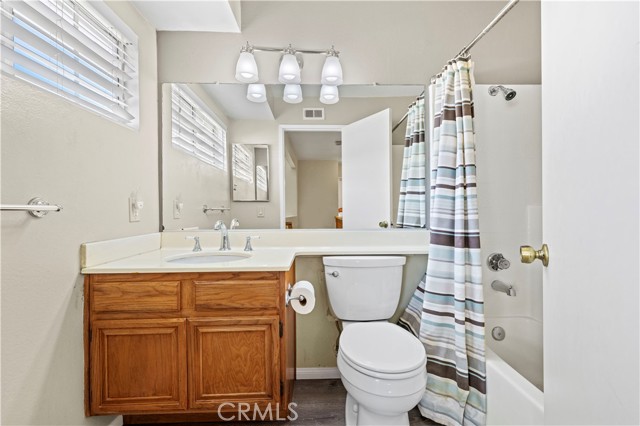 Detail Gallery Image 29 of 35 For 28519 Applewood Ln, Castaic,  CA 91384 - 3 Beds | 2/1 Baths