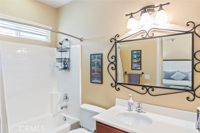 40433 Wgasa Place, Temecula CA: https://media.crmls.org/medias/84a4cbb5-6bdb-45f5-b295-123c2eaf3d1b.jpg