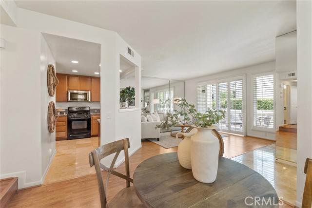 7291 Coho Dr, Huntington Beach CA: https://media.crmls.org/medias/84a5099c-3d58-41e7-b06a-890accf2afc4.jpg