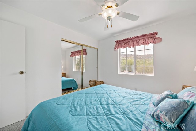 40555 Benji Lane, Hemet CA: https://media.crmls.org/medias/84a62132-a70c-47ed-8c5d-1918db44da20.jpg