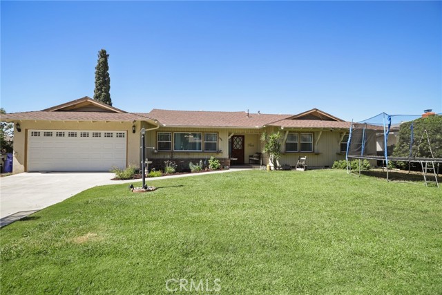 Detail Gallery Image 1 of 1 For 25784 Edgemont Ct, San Bernardino,  CA 92404 - 4 Beds | 2 Baths