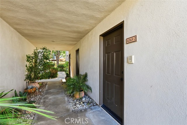 Detail Gallery Image 4 of 26 For 4265 Las Virgenes #2,  Calabasas,  CA 91302 - 2 Beds | 2 Baths