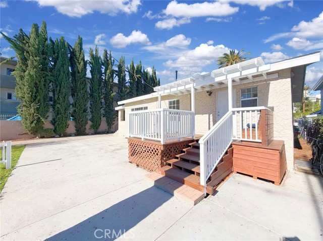 Detail Gallery Image 2 of 24 For 285 Parke St, Pasadena,  CA 91101 - 3 Beds | 2 Baths