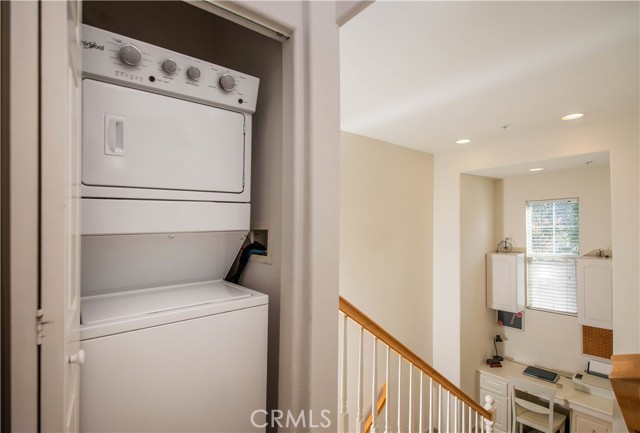 Detail Gallery Image 26 of 33 For 28254 Canterbury Ct, Valencia,  CA 91354 - 2 Beds | 2/1 Baths