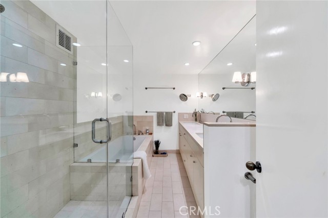 Detail Gallery Image 26 of 37 For 7259 Hillside Ave #102,  Los Angeles,  CA 90046 - 2 Beds | 2 Baths