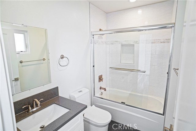 Detail Gallery Image 13 of 29 For 803 N Kingsley Dr, Los Angeles,  CA 90029 - – Beds | – Baths