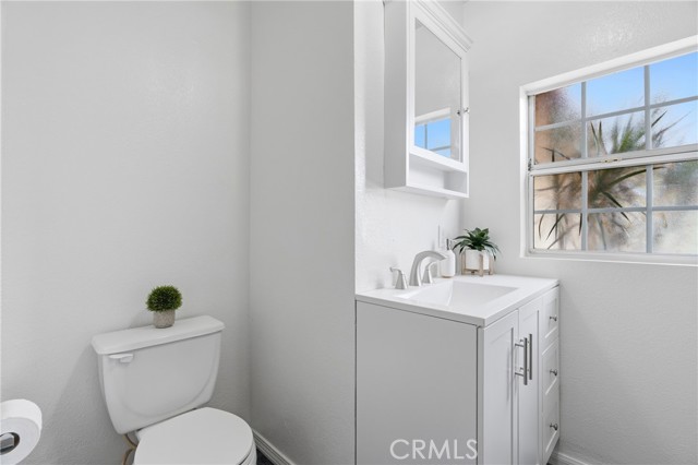 665 Hennipen, Pomona CA: https://media.crmls.org/medias/84a90082-a757-456b-9144-04fce17b7cfe.jpg