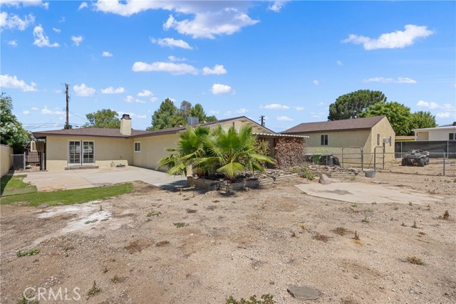 10880 Noble Street, Cherry Valley CA: https://media.crmls.org/medias/84a9a591-f24b-4470-b237-cc47371be892.jpg