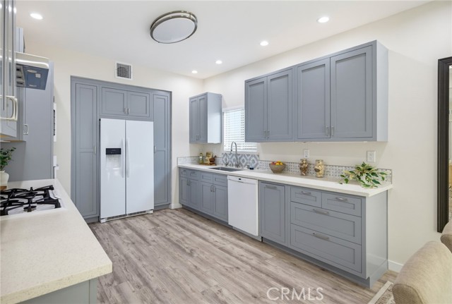 vinyl flooring throughout
