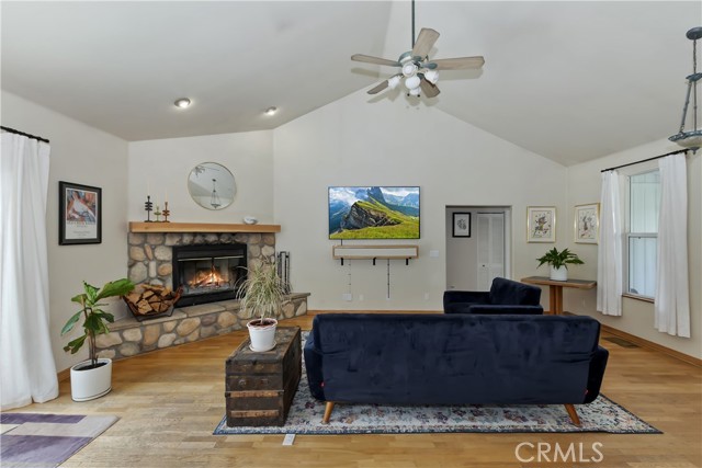 Detail Gallery Image 16 of 50 For 1285 Skyview Ct, Big Bear City,  CA 92314 - 3 Beds | 2 Baths