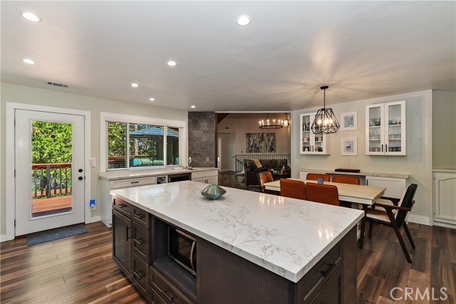 Detail Gallery Image 15 of 51 For 853 Golf Course, Lake Arrowhead,  CA 92352 - 3 Beds | 2/1 Baths