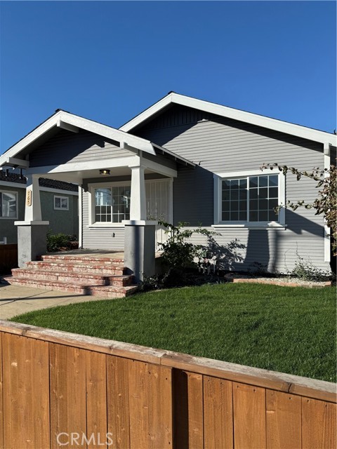 Detail Gallery Image 3 of 43 For 765 Loma Ave, Long Beach,  CA 90804 - 3 Beds | 1 Baths