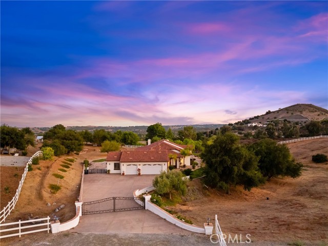 Detail Gallery Image 5 of 9 For 21977 Paseo Chico, Murrieta,  CA 92562 - 4 Beds | 3/1 Baths