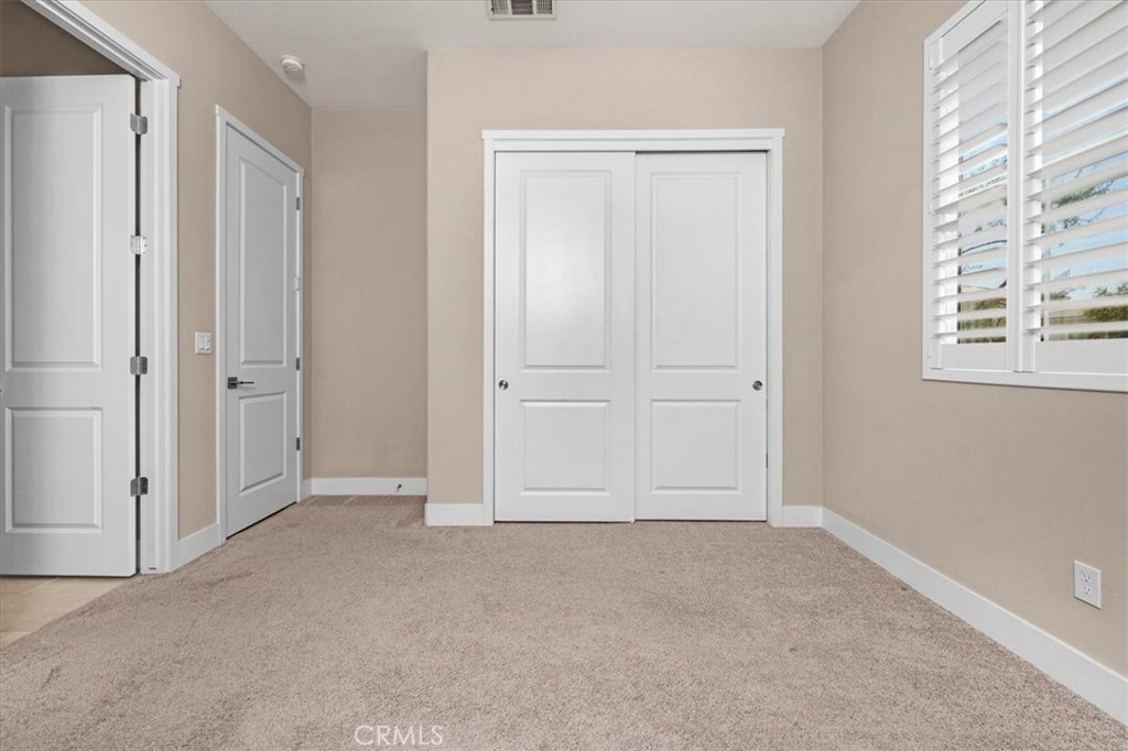 https://media.crmls.org/medias/84ab373a-e978-4bac-89b8-2a9a0222b873.jpg?preset=X-Large