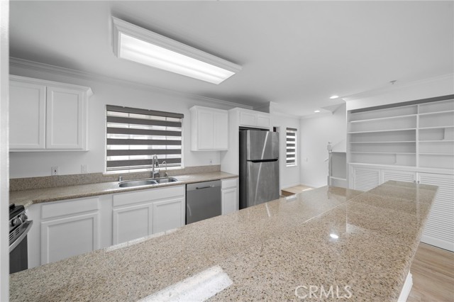 Detail Gallery Image 7 of 34 For 1133 S Hoover St #102,  Los Angeles,  CA 90006 - 2 Beds | 3 Baths