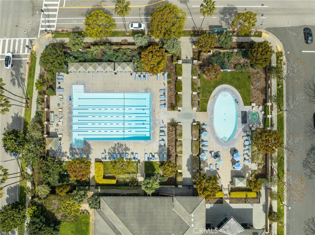 https://media.crmls.org/medias/84ac54c8-3a74-4781-900f-a9428e893cc8.jpg?preset=X-Large