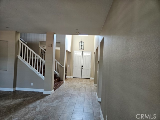 410 Caliente Drive, Norco CA: https://media.crmls.org/medias/84ac6490-7628-4a29-86b2-44c2c5ed1483.jpg