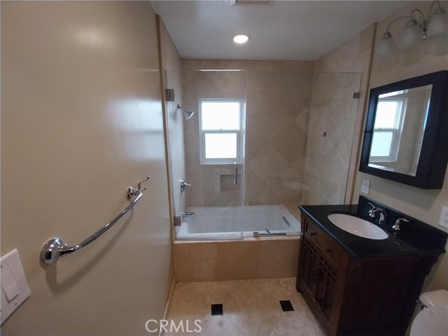 7542 Agnew Avenue, Los Angeles CA: https://media.crmls.org/medias/84ad7925-ae4c-4256-bdfc-b4044cc27d0d.jpg