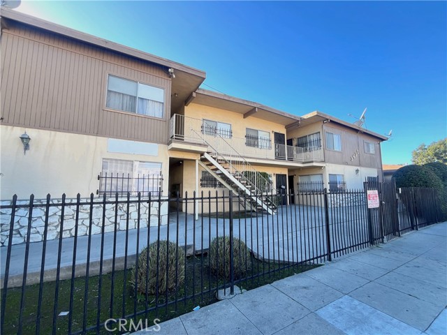 Detail Gallery Image 2 of 9 For 3430 W 63rd St #3,  Los Angeles,  CA 90043 - 1 Beds | 1 Baths