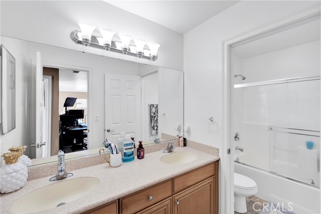 8846 Tamarisk Avenue, Hesperia CA: https://media.crmls.org/medias/84ae3773-4d6d-4f21-b52d-979e93aa3767.jpg