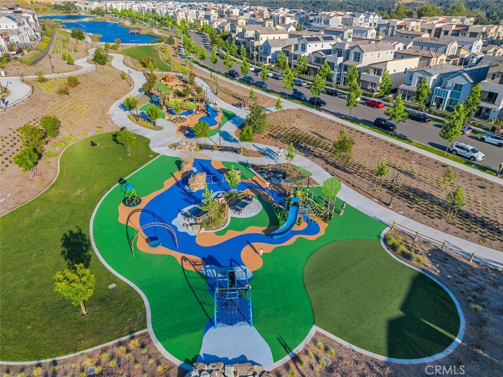 https://media.crmls.org/medias/84af4a71-ad5c-4791-929c-113580c8c4b6.jpg?preset=X-Large