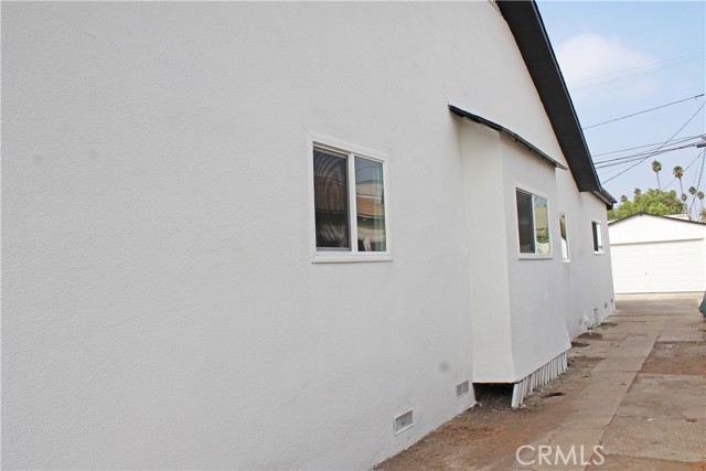 Detail Gallery Image 22 of 27 For 1647 W 53rd St, Los Angeles,  CA 90062 - 4 Beds | 2 Baths