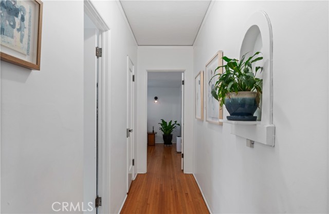 Detail Gallery Image 18 of 38 For 5022 E Broadway, Long Beach,  CA 90803 - 2 Beds | 2 Baths