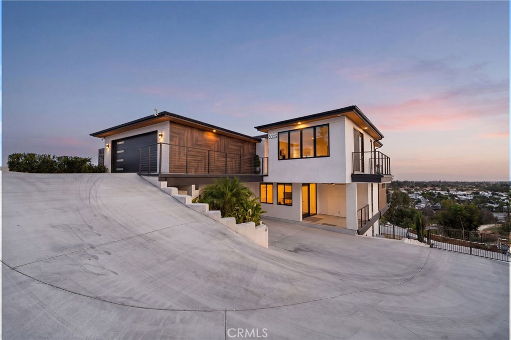 8089 Camino Predera