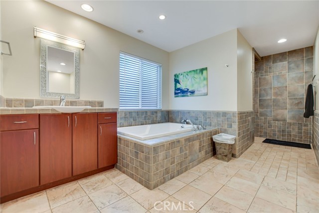 Detail Gallery Image 32 of 69 For 5531 Cornwall Ave, Riverside,  CA 92506 - 4 Beds | 3 Baths