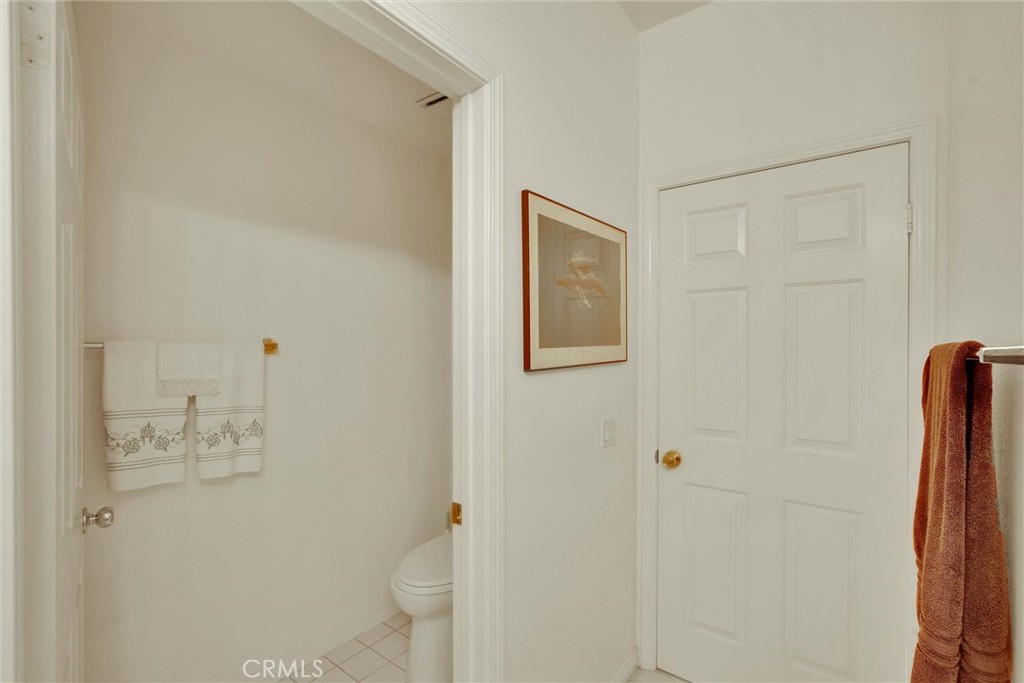 https://media.crmls.org/medias/84b1dd63-3c91-4b3c-b469-be2d51449799.jpg?preset=X-Large