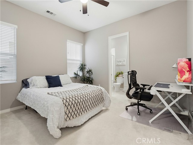 Detail Gallery Image 12 of 46 For 20818 Red Sky Ct, Saugus,  CA 91350 - 4 Beds | 4 Baths