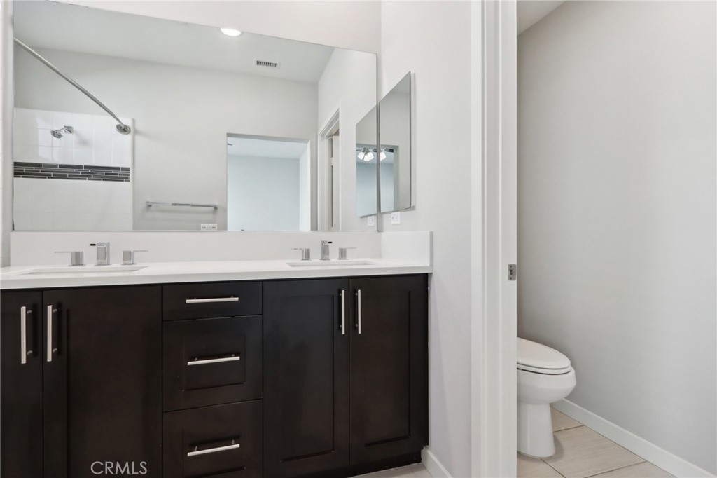 84b2798a 303b 4081 8a38 57e3d7c3ef43