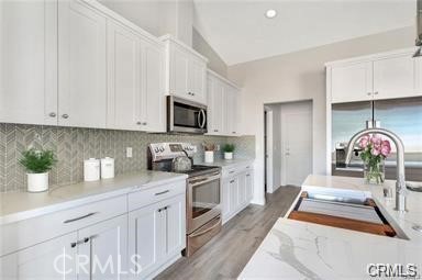 Detail Gallery Image 9 of 15 For 21960 Ramona, Apple Valley,  CA 92307 - 4 Beds | 2/1 Baths