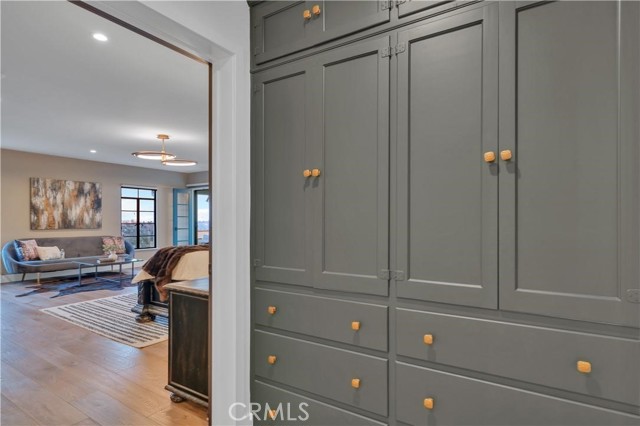 1812 Linda Vista Avenue, Pasadena CA: https://media.crmls.org/medias/84b2f4ac-e476-433d-b332-22637231dbd8.jpg