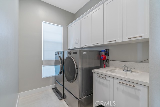 Detail Gallery Image 16 of 30 For 20531 W Overlook Ct, Porter Ranch,  CA 91326 - 5 Beds | 4/1 Baths