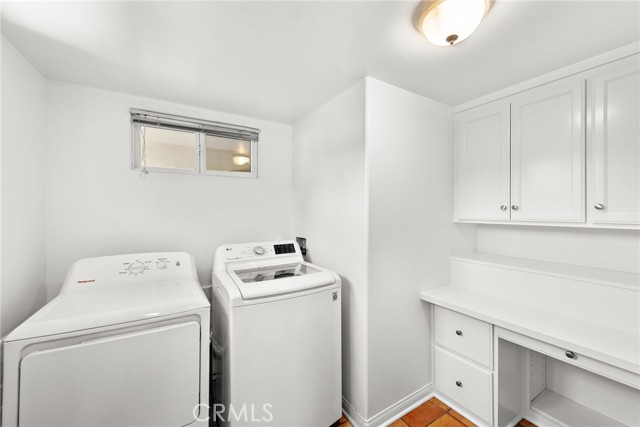 20451 Sun Valley Drive, Laguna Beach CA: https://media.crmls.org/medias/84b321d0-dea6-44bf-96eb-6c2c86f979af.jpg