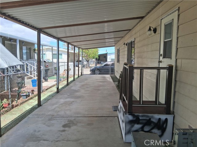 Detail Gallery Image 4 of 18 For 15252 Seneca Rd #1,  Victorville,  CA 92392 - 2 Beds | 2 Baths