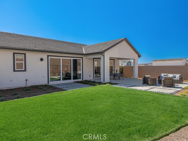 Detail Gallery Image 3 of 37 For 28904 Saddle Cir, Castaic,  CA 91384 - 3 Beds | 3 Baths