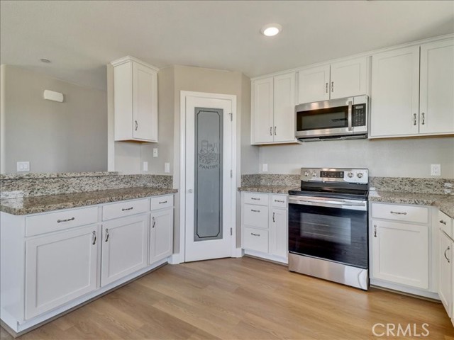 Detail Gallery Image 12 of 41 For 55540 Massachusets Ave, Landers,  CA 92285 - 3 Beds | 2 Baths