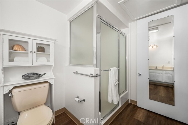 1621 Interlachen, Seal Beach CA: https://media.crmls.org/medias/84b4c28a-ee5b-466c-90f4-95ce7f5f12ab.jpg