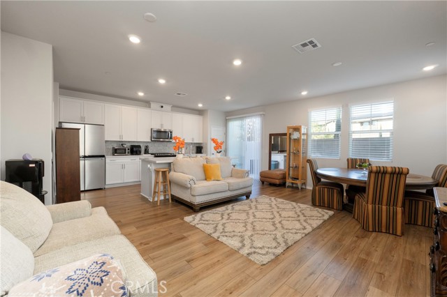 Detail Gallery Image 6 of 39 For 28246 Heirloom Drive #139,  Temecula,  CA 92591 - 4 Beds | 2/1 Baths