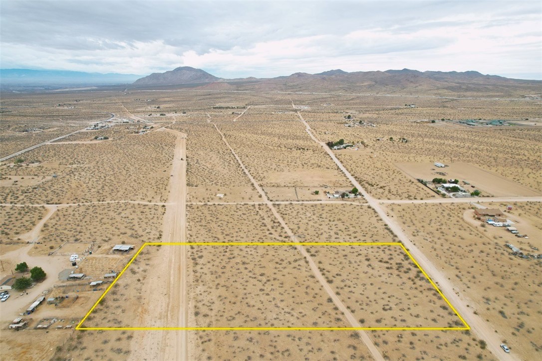 0 Colusa Road, Apple Valley, California 92307, ,Land,For Sale,0 Colusa Road,CRHD23213143