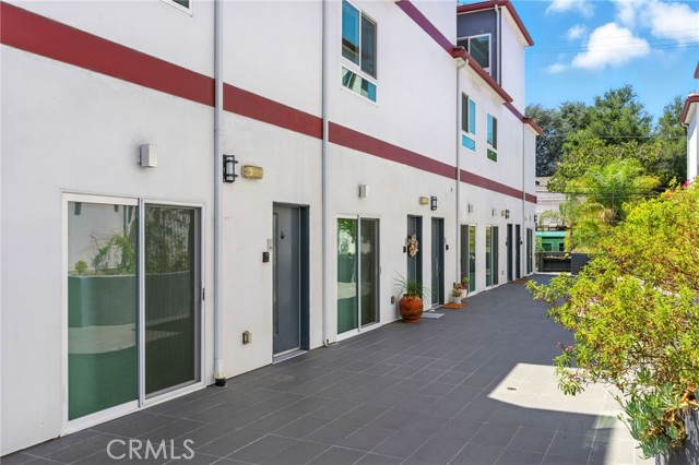 Detail Gallery Image 7 of 43 For 4461 Tujunga Ave #102,  Studio City,  CA 91602 - 3 Beds | 2/1 Baths