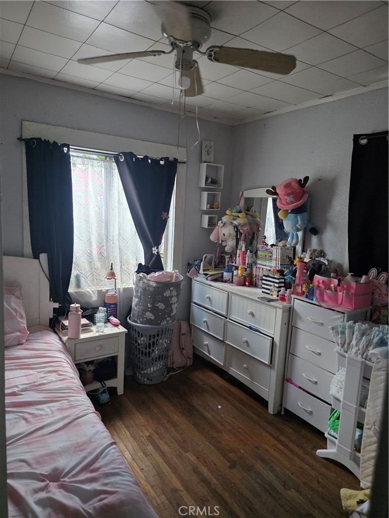 https://media.crmls.org/medias/84b5ebea-7c10-496b-ac30-c326f5166990.jpg?preset=X-Large