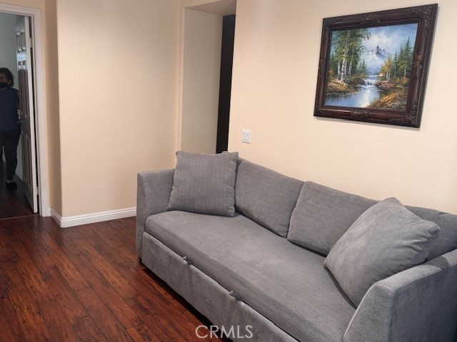 Detail Gallery Image 13 of 34 For 17423 Smoke Tree, Canyon Country,  CA 91387 - 4 Beds | 3 Baths