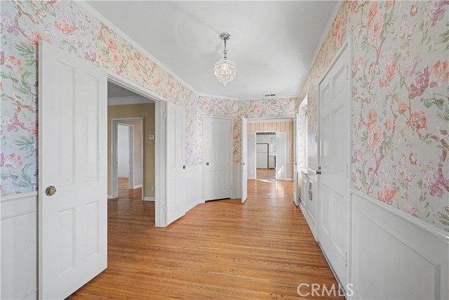 Detail Gallery Image 3 of 46 For 2125 Manhattan, Hermosa Beach,  CA 90254 - 4 Beds | 3 Baths