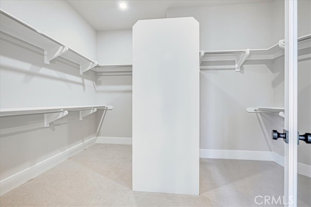 100 Bozeman, Irvine CA: https://media.crmls.org/medias/84b84d47-92f9-40a7-a0a3-a9c8f9d00596.jpg