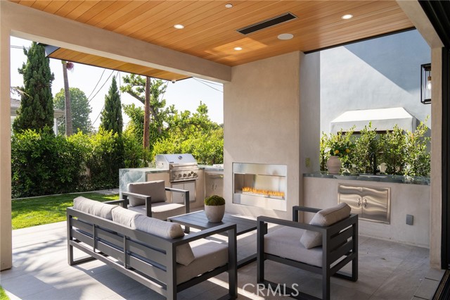 1721 Oak Avenue, Manhattan Beach CA: https://media.crmls.org/medias/84b8bfe6-356b-4208-91d6-9a8ceae619d3.jpg